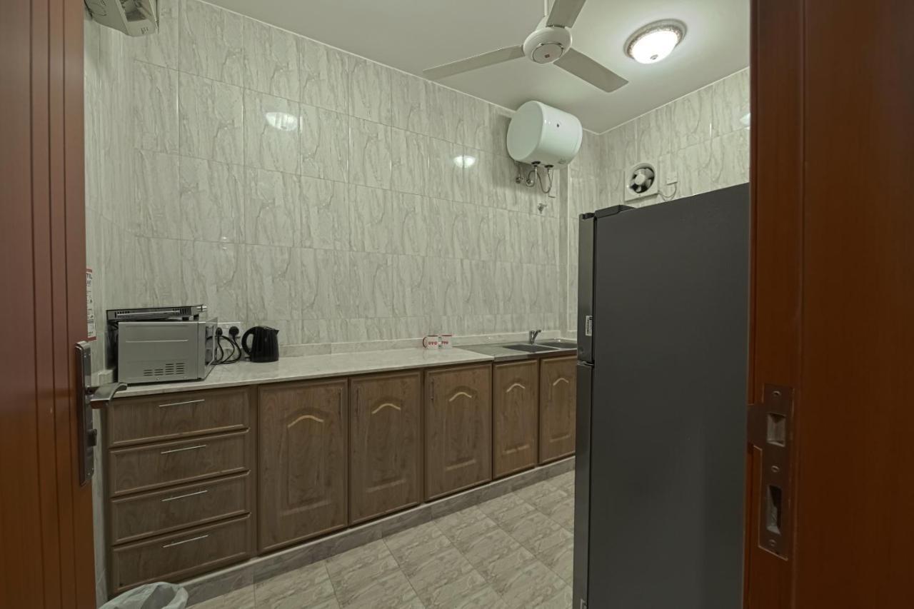 Platinium Hotel Apartments Seeb Exterior foto