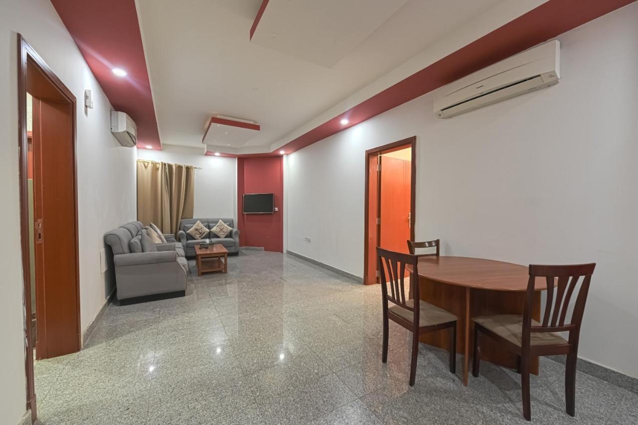 Platinium Hotel Apartments Seeb Exterior foto